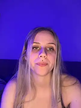 lunawolf21 online show from 02-01-25, 05:47