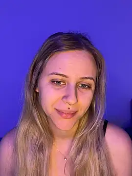 lunawolf21 online show from 02-09-26, 07:23