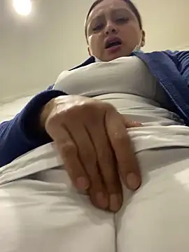 Keittly  online show from 11-18-25, 06:45