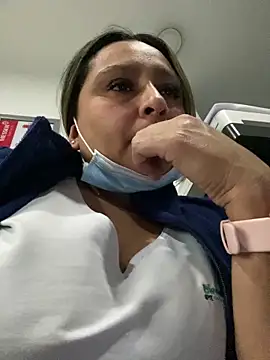 Keittly  online show from 12-17-25, 03:34