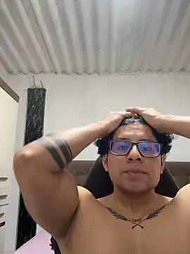 Snapshot of ikkipro chatting on 12-05-25, 06:44 ikkipro online show from 12-05-25, 06:44