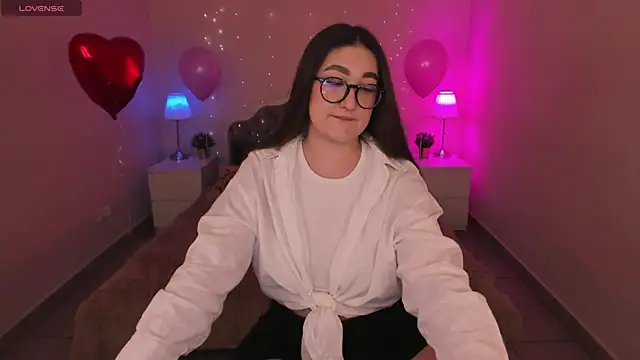 Snapshot of Aria_Blisss chatting on 02-20-25, 10:48 Aria Blisss online show from 02-20-25, 10:48