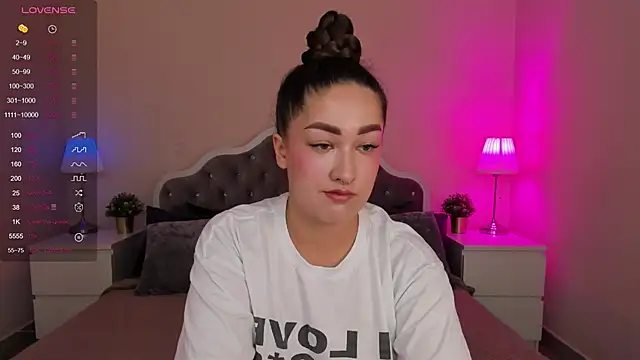 Snapshot of Aria_Blisss chatting on 09-11-25, 11:49 Aria Blisss online show from 09-11-25, 11:49