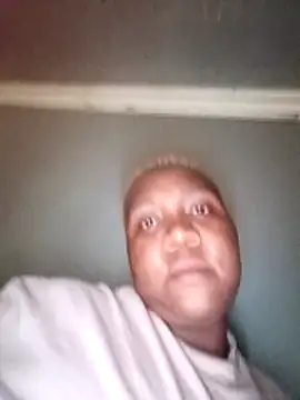 Snapshot of teebitch93 chatting on 11-24-25, 02:39 teebitch93 online show from 11-24-25, 02:39