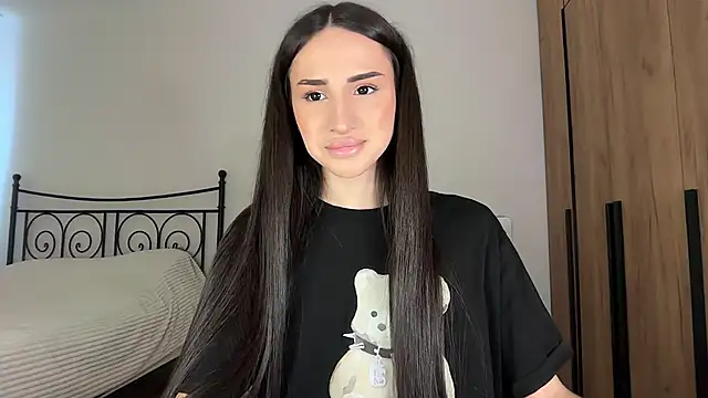 Kim Oberlin  online show from 04-01-26, 01:52