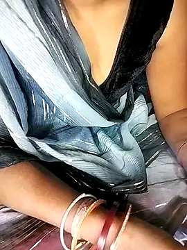 Snapshot of kumarigirl chatting on 11-09-25, 07:06 kumarigirl online show from 11-09-25, 07:06