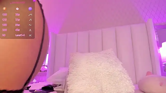 SophiaSmiiths  online show from 02-16-25, 06:43