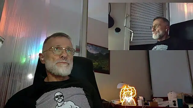 MusclesCigarsFFPig online show from 05-07-26, 09:20