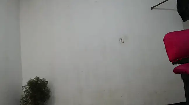 fernandez latinblackk online show from 12-22-24, 06:06