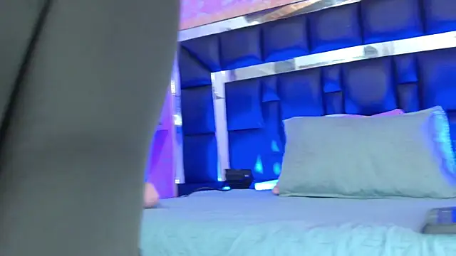 Sofia martiin online show from 09-18-25, 03:08