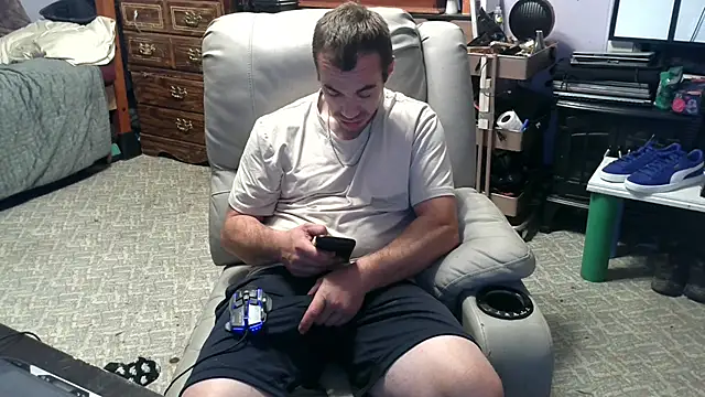 ScubaStevex online show from 10-24-25, 04:53