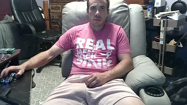 ScubaStevex online show from 10-28-25, 02:37