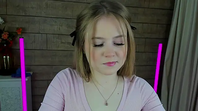 SelinSwarovski online show from 03-01-25, 04:22