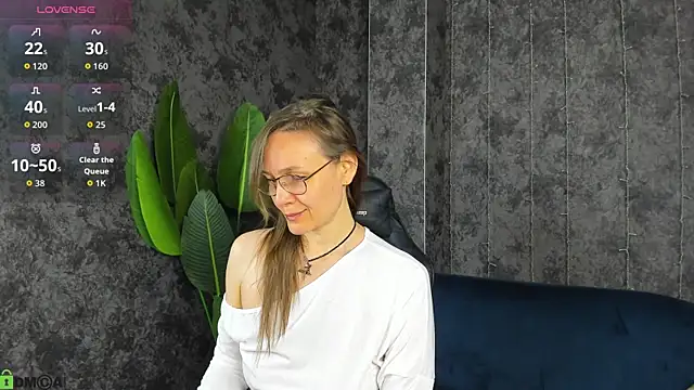 Lillian White online show from 05-24-26, 12:59
