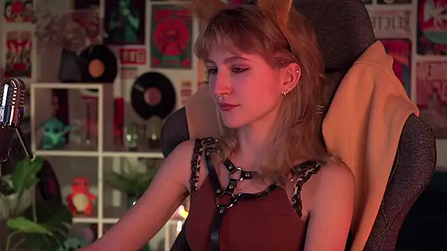 LuxRayi online show from 12-23-24, 06:22