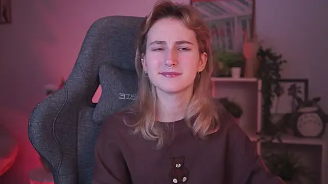 LuxRayi online show from 01-13-25, 02:50