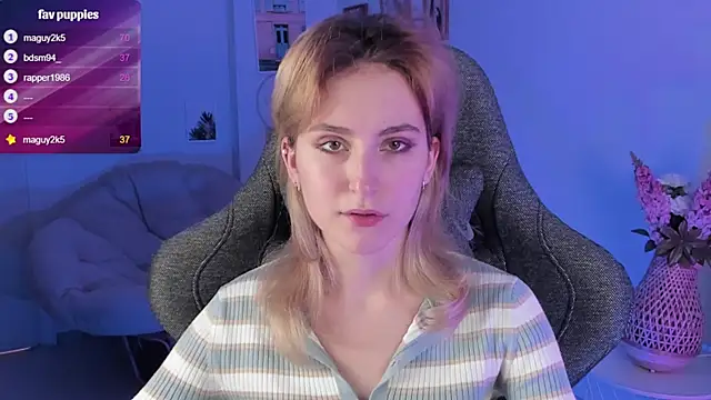 LuxRayi online show from 02-25-25, 05:58