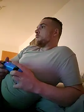 Snapshot of niceguy91xx chatting on 03-19-25, 03:52 niceguy91xx online show from 03-19-25, 03:52