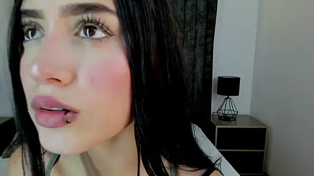 Snapshot of NataGarcia chatting on 12-12-24, 03:37 NataGarcia online show from 12-12-24, 03:37