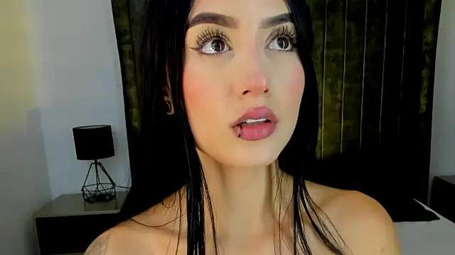 Snapshot of NataGarcia chatting on 01-03-25, 02:40 NataGarcia online show from 01-03-25, 02:40