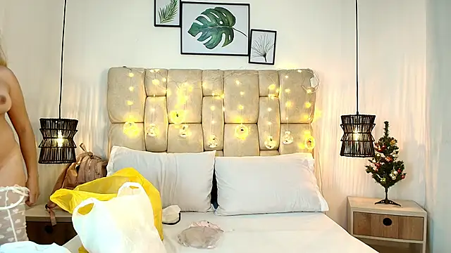 AdharaSmithh online show from 12-21-25, 05:31