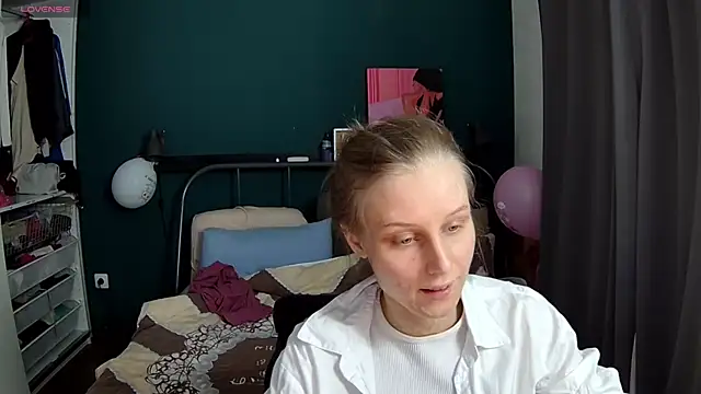 Snapshot of KatiKate chatting on 05-04-26, 03:19 KatiKate online show from 05-04-26, 03:19