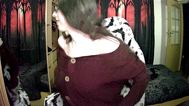 bluerose00 online show from 01-15-25, 08:26