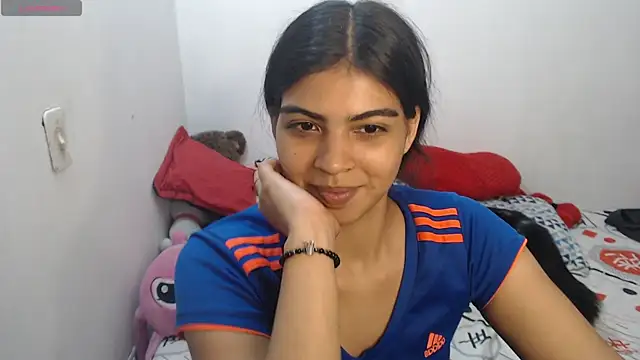 Snapshot of Pocahontas_Princess_ chatting on 06-18-26, 04:44 Pocahontas Princess online show from 06-18-26, 04:44