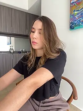 Snapshot of SophieRaily_ chatting on 12-13-24, 06:16 SophieRaily online show from 12-13-24, 06:16