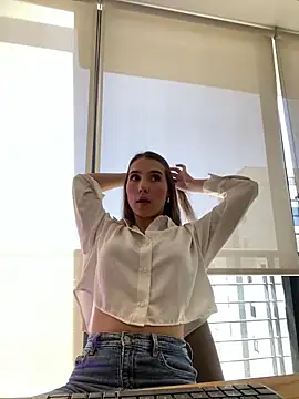 Snapshot of SophieRaily_ chatting on 03-14-25, 05:46 SophieRaily online show from 03-14-25, 05:46