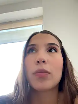 Snapshot of SophieRaily_ chatting on 09-24-25, 07:06 SophieRaily online show from 09-24-25, 07:06