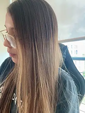 Snapshot of SophieRaily_ chatting on 09-26-25, 06:56 SophieRaily online show from 09-26-25, 06:56