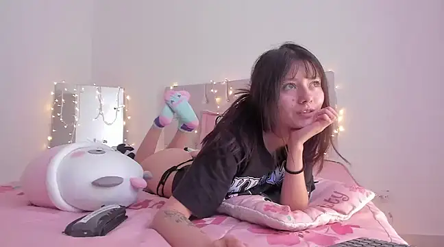 Snapshot of Sakito_Tokio chatting on 01-02-25, 08:57 Sakito Tokio online show from 01-02-25, 08:57