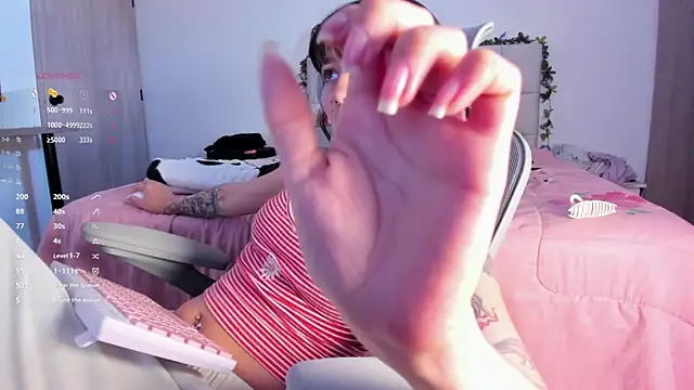 Snapshot of Sakito_Tokio chatting on 09-13-25, 08:30 Sakito Tokio online show from 09-13-25, 08:30