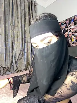 Snapshot of Meryem_Queen chatting on 02-03-26, 11:32 Meryem Queen online show from 02-03-26, 11:32