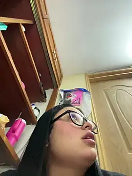 alissonfernandez  online show from 02-06-26, 09:07