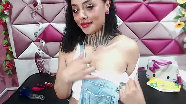 Snapshot of Lovely_celeste chatting on 02-11-25, 03:18 Lovely celeste online show from 02-11-25, 03:18