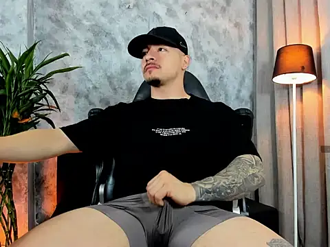 boyc022  online show from 02-18-26, 02:46