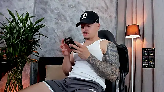 boyc022  online show from 03-07-26, 01:57