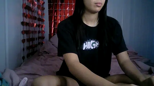 isabella048 online show from 10-11-25, 05:00