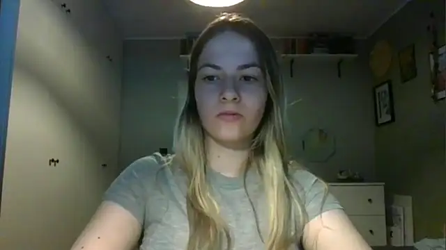 Snapshot of ROSIEx_sweet chatting on 09-17-25, 06:48 ROSIEx sweet online show from 09-17-25, 06:48