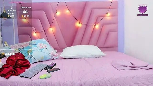 hornybarelylegalgirl online show from 04-02-26, 12:25