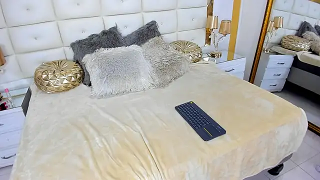 CoralHarmon online show from 12-12-24, 09:48