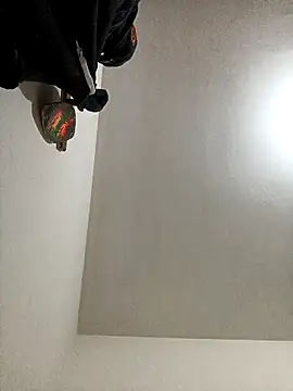 Loytder online show from 04-06-26, 04:57