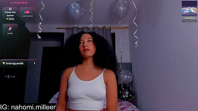 Snapshot of NAHOMI_MILLER chatting on 03-21-25, 11:56 NAHOMI MILLER online show from 03-21-25, 11:56