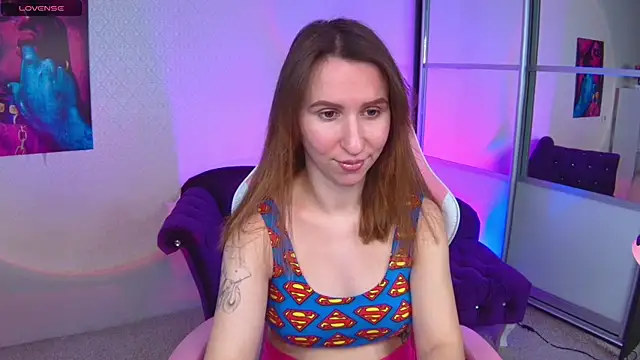 AliceBYKiss online show from 12-19-24, 06:45