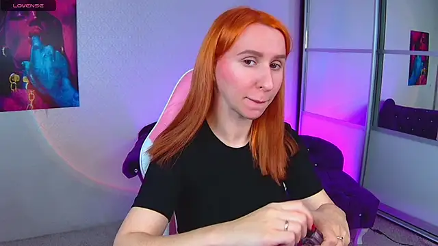 AliceBYKiss online show from 12-22-24, 01:22