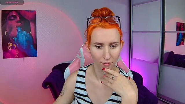 AliceBYKiss online show from 02-02-25, 04:11