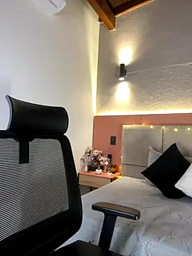 AniiRose online show from 10-03-25, 11:57