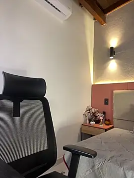 AniiRose online show from 10-05-25, 11:46